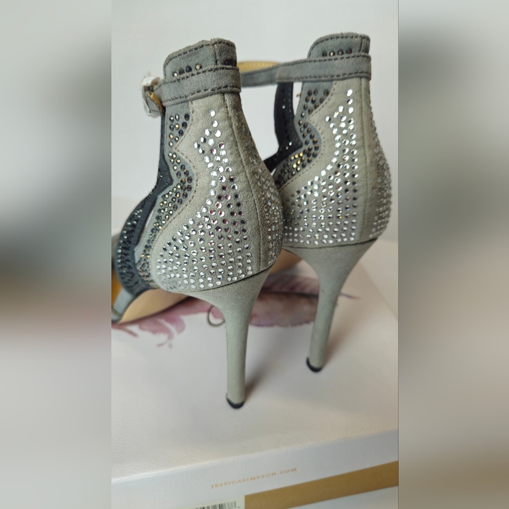 Jessica Simpson Elegant Gray Heels - Picture 10 of 10